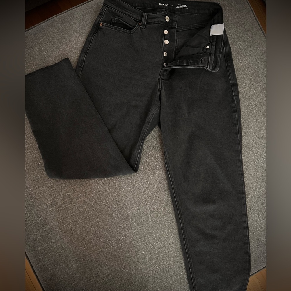 Old Navy Women’s Charcoal Sky-Hi Straight Jeans
